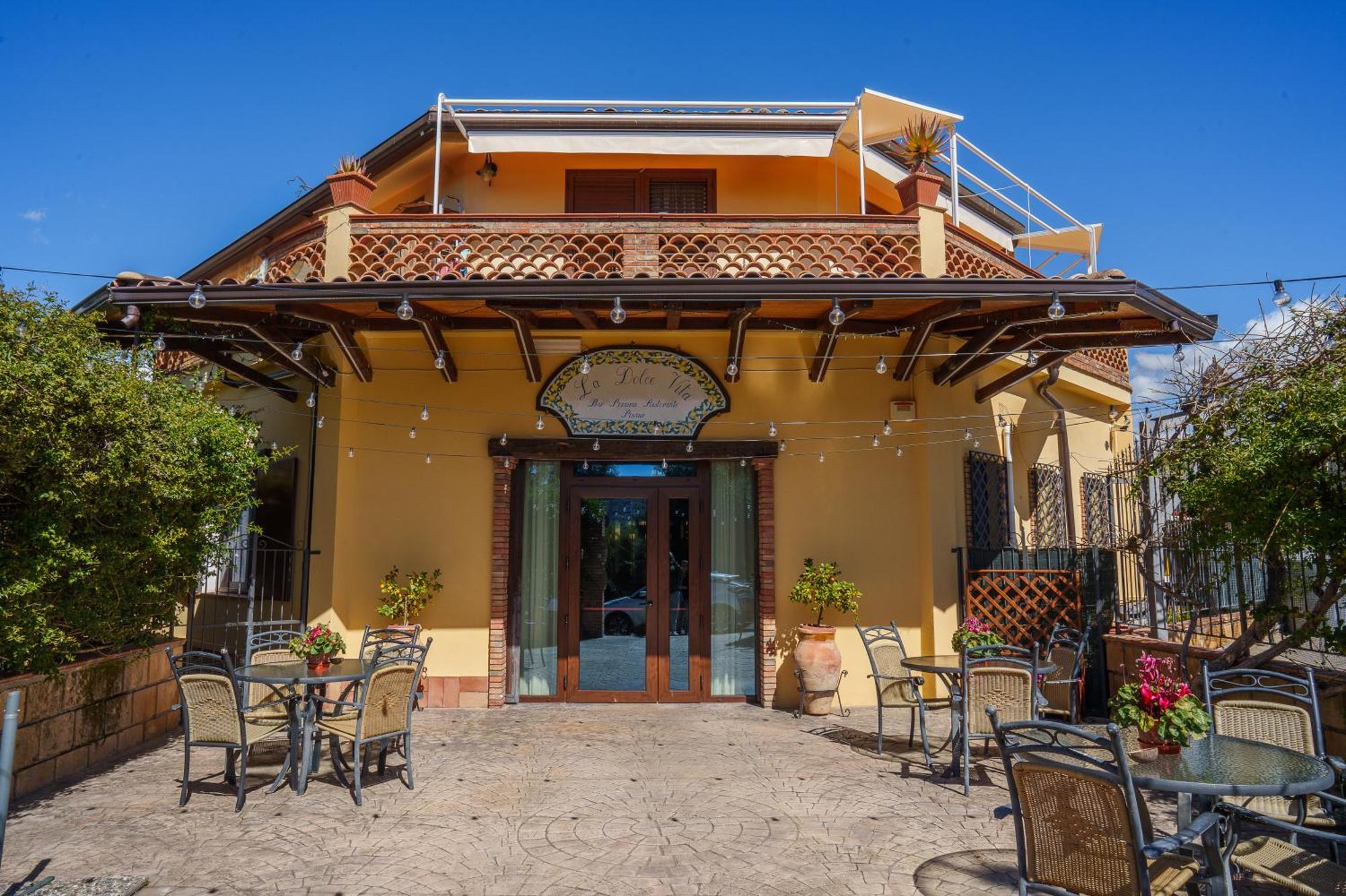 La Dolce Vita Regalbuto Exterior foto